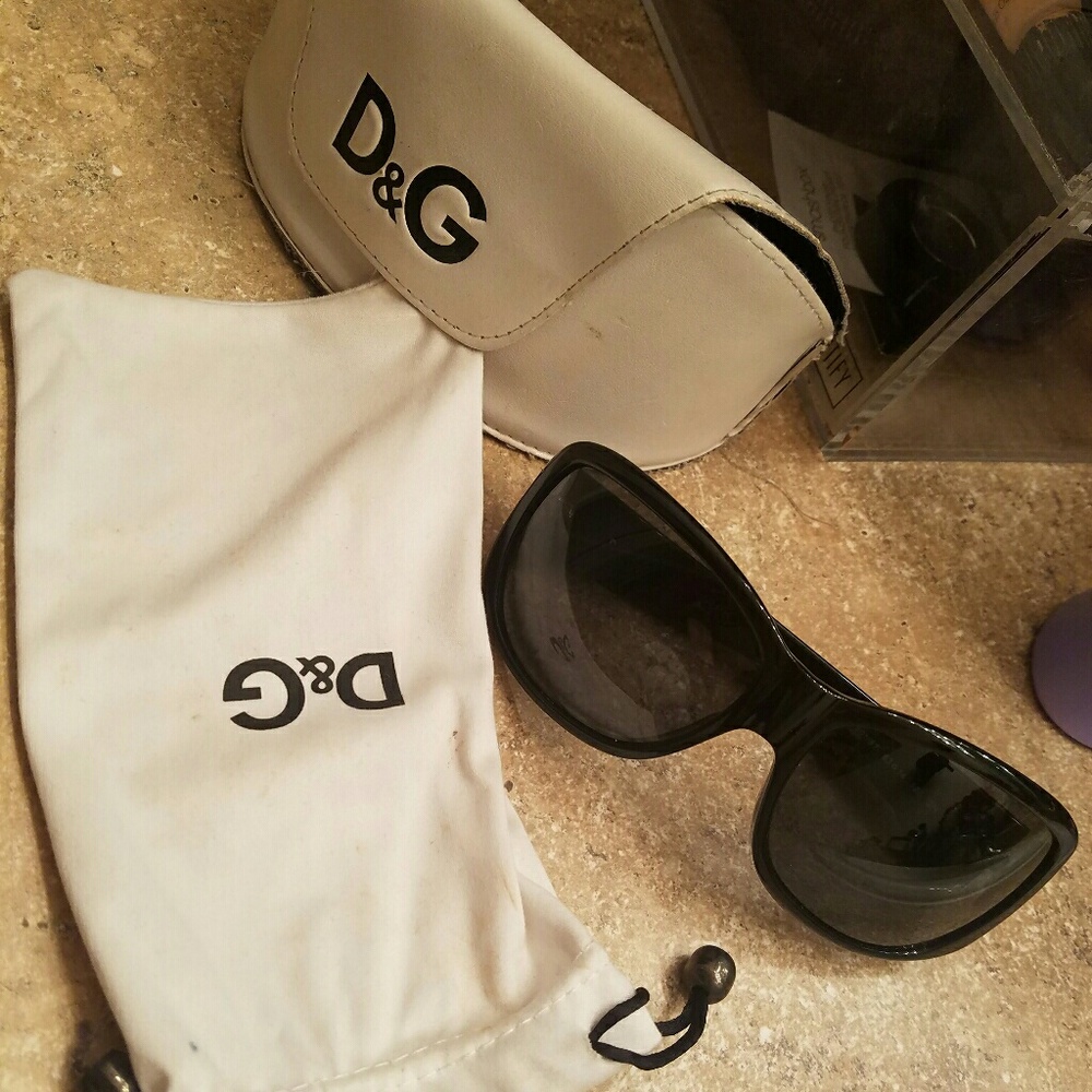 - D&G sunglasses